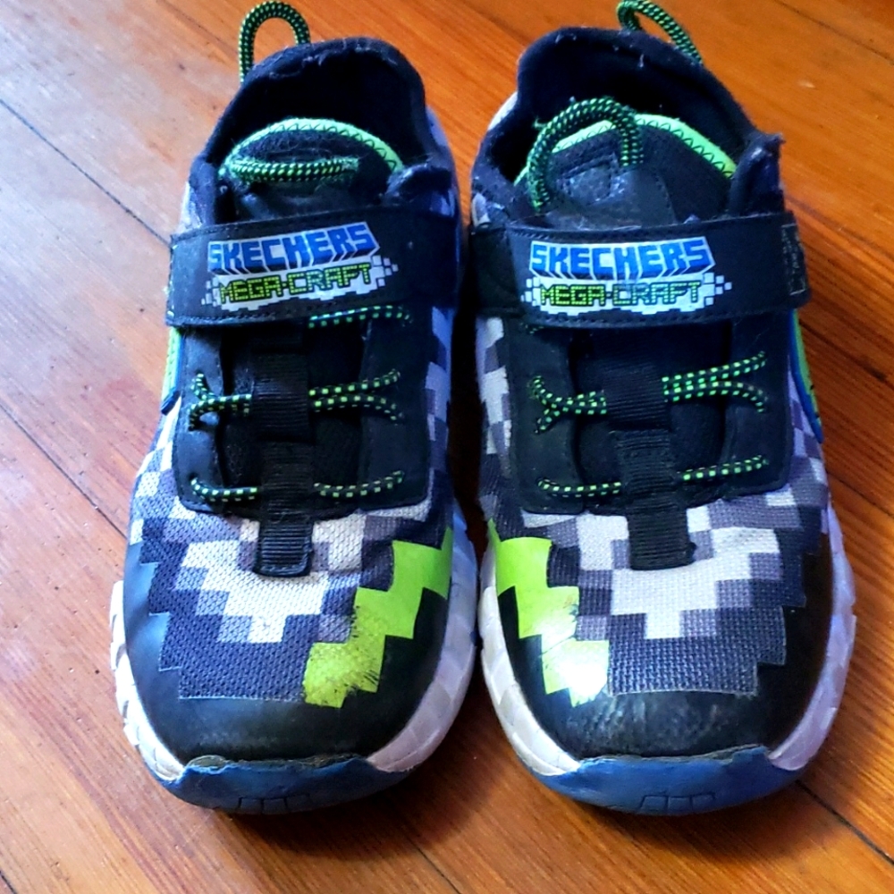 Kids skechers shoes